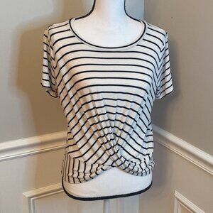 Cinched bottom tee size Large Gaze Striped